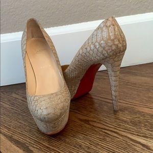 Christian Louboutins Pumps